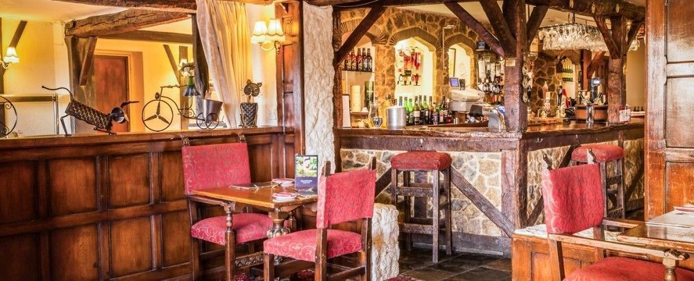 The Down Inn Бриджнорс Экстерьер фото